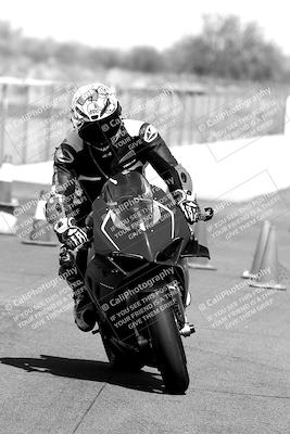 media/Mar-21-2022-Moto Forza (Mon) [[4127b7cc51]]/Around the Pits/